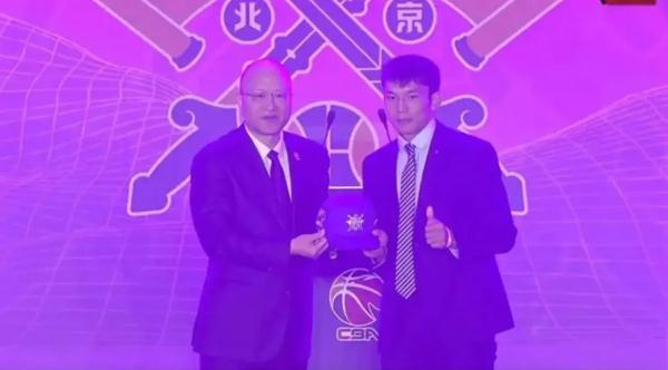 創(chuàng)造歷史！這個(gè)玉溪小伙成CBA首位選秀成功的草根球員